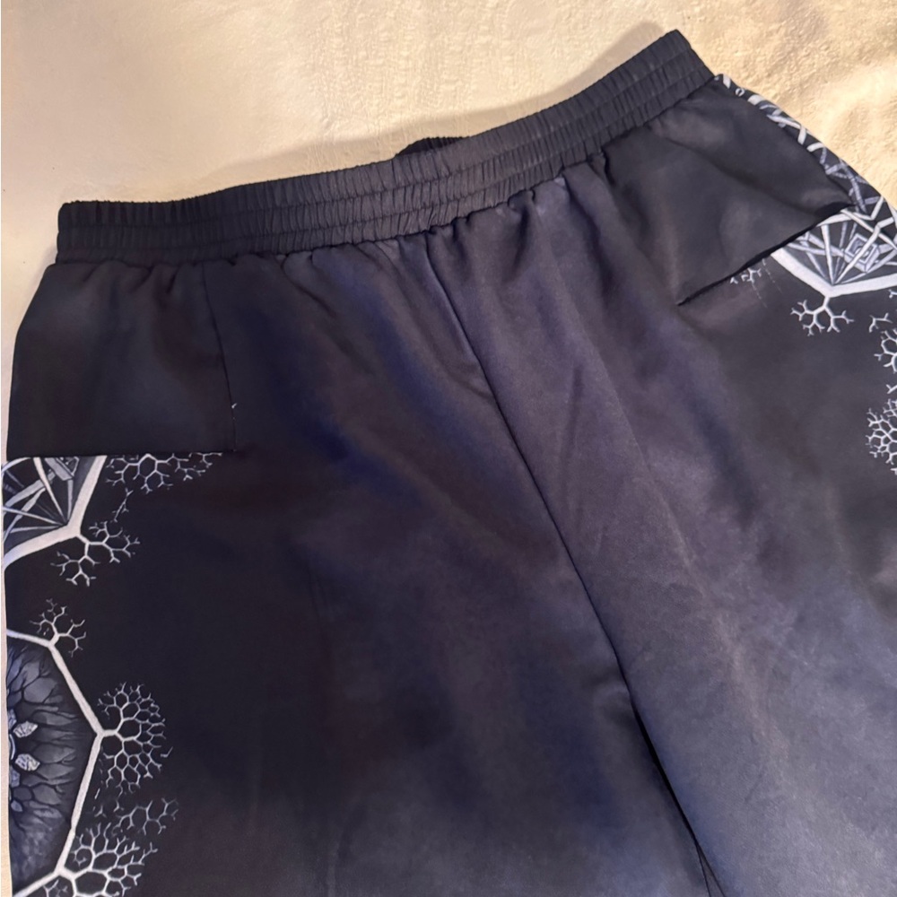 Geometric Patterned Wide-Leg Pants - Picture 6 of 9